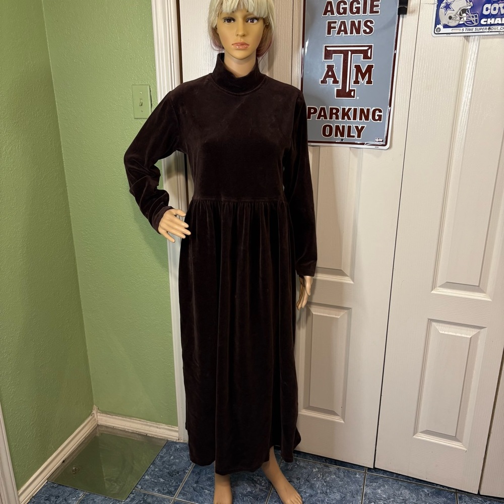 Erika Elegant Brown Velvet Dress